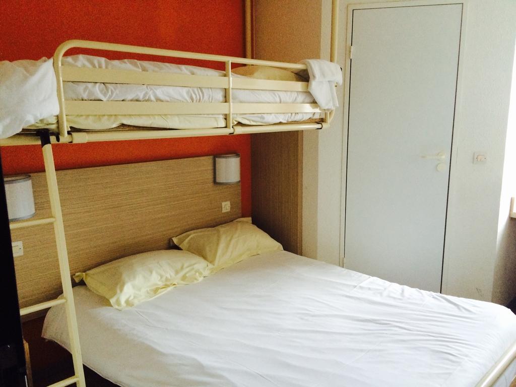 Fasthotel Montereau - Esmans Quarto foto